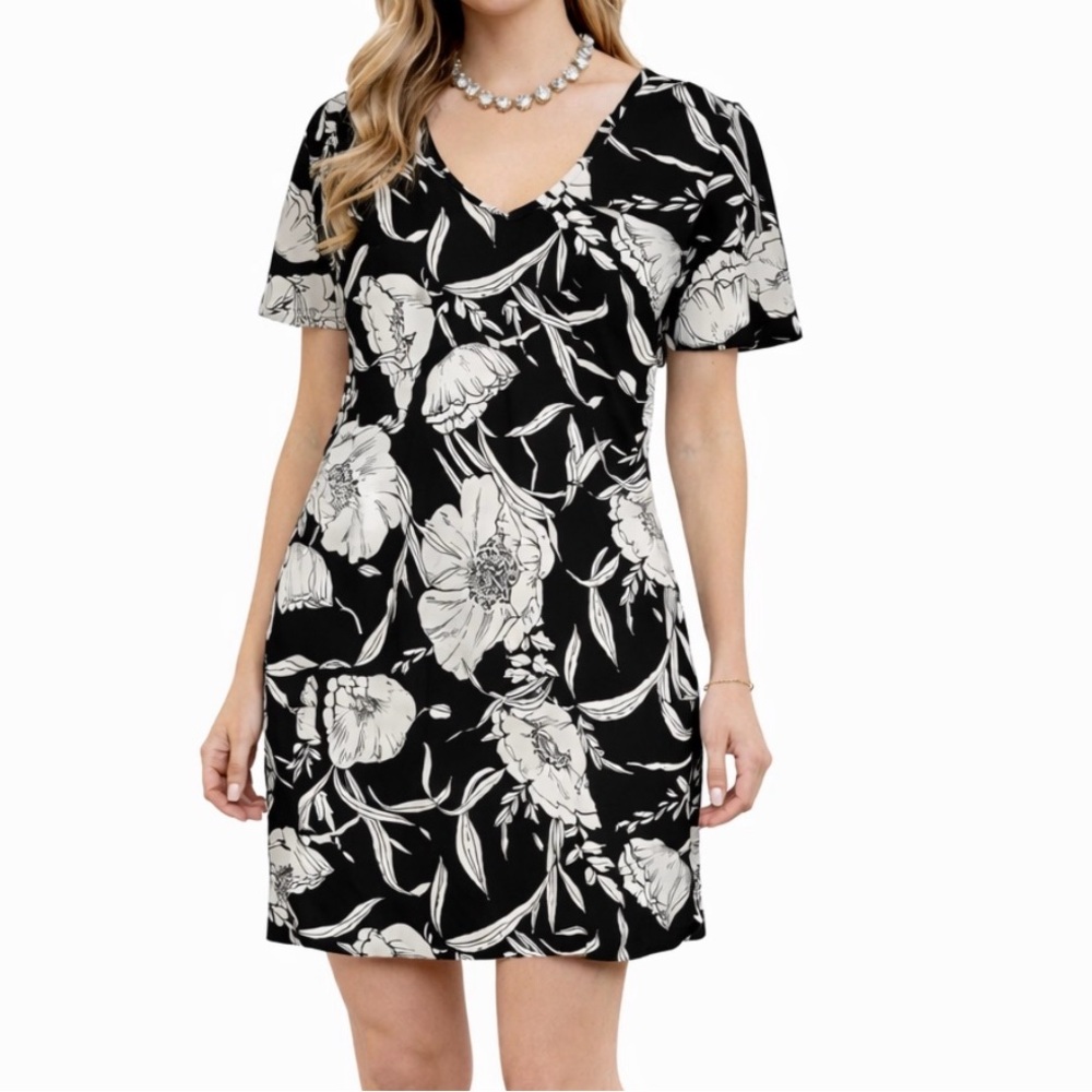 SOPRANO Mini Dress Size Large Floral Black and White Curvy No Stretch